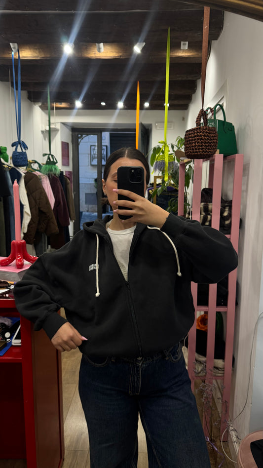 HODDIE A.V.
